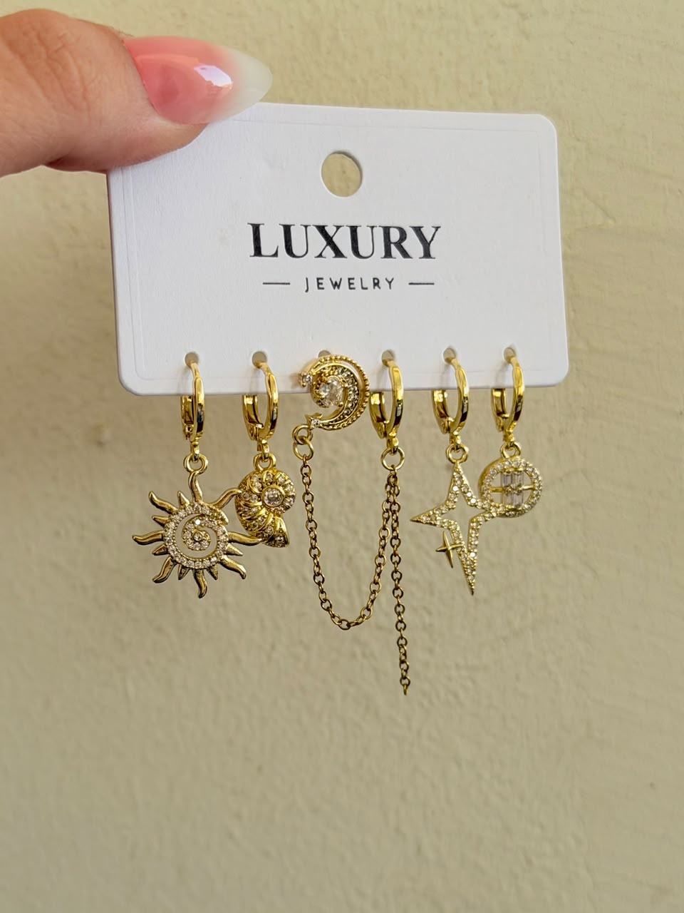 Aya Accessories Preview